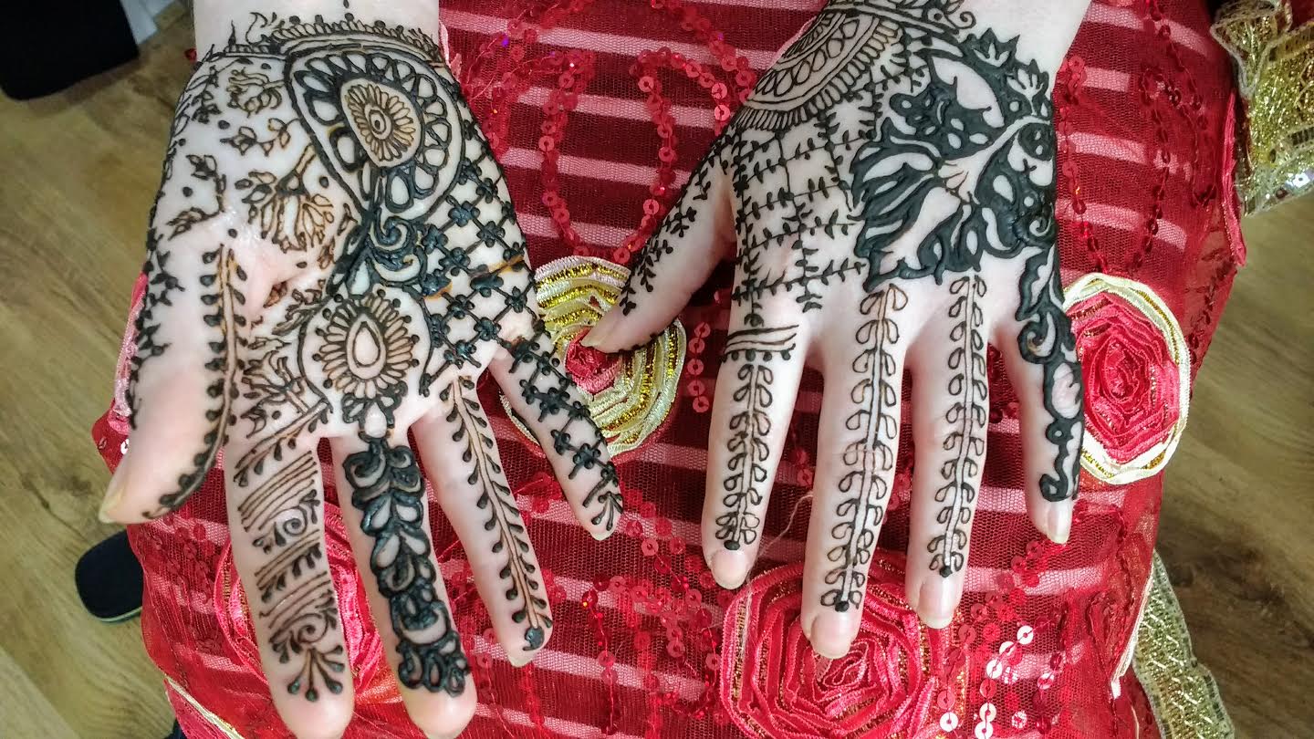 Henna Crown